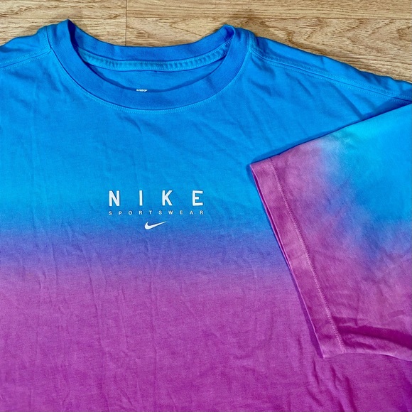 Nike Sportswear Tie Dyed T-Shirt Women’s XL Oversized Fit Pink Blue 100% Cotton - Picture 3 of 8